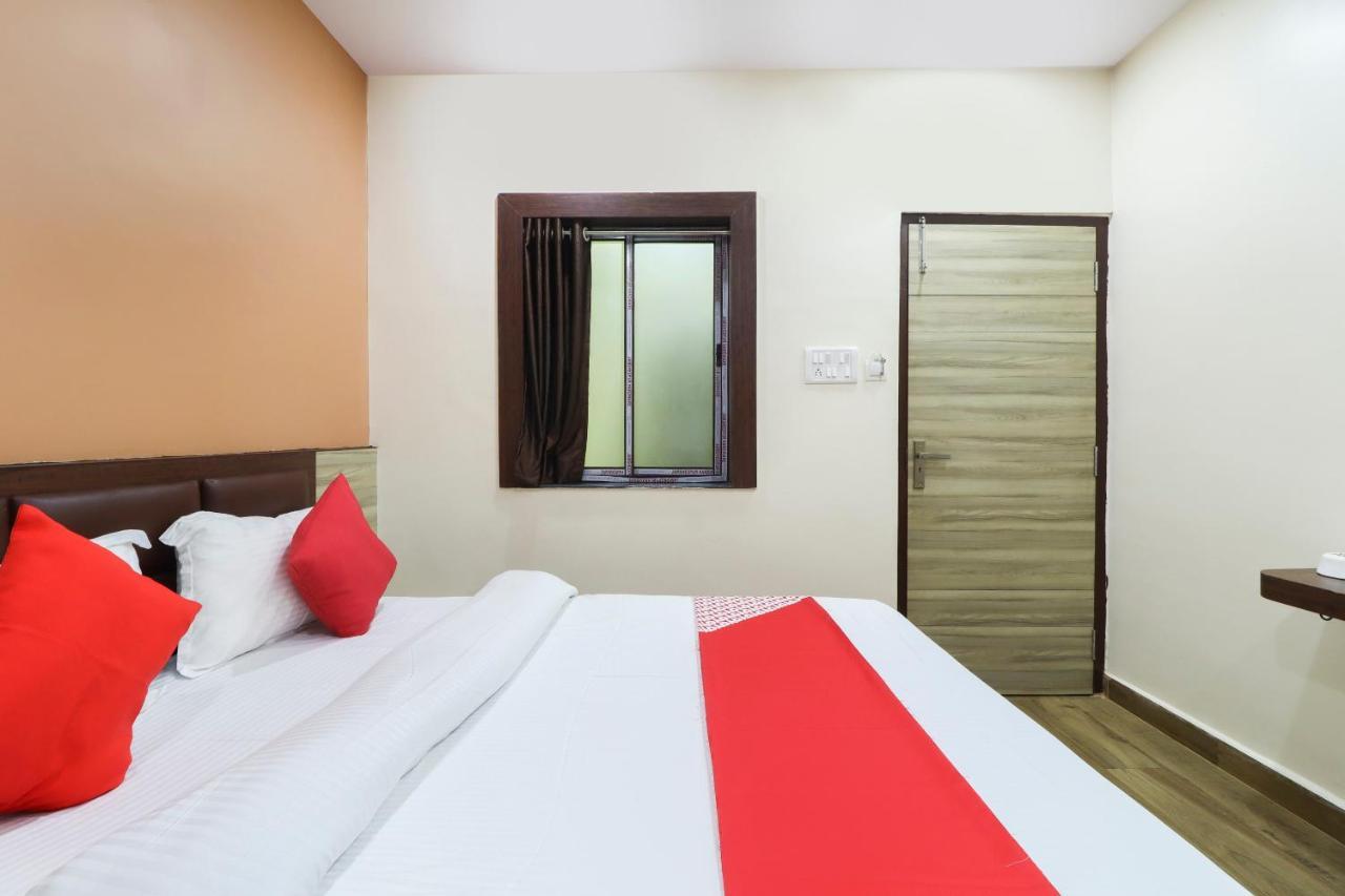 Capital O Hotel 7Th Heaven Jamshedpur Exteriör bild