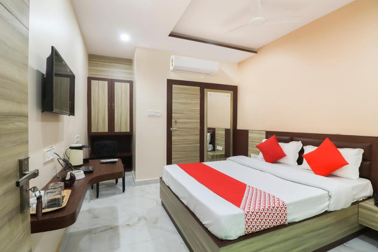 Capital O Hotel 7Th Heaven Jamshedpur Exteriör bild