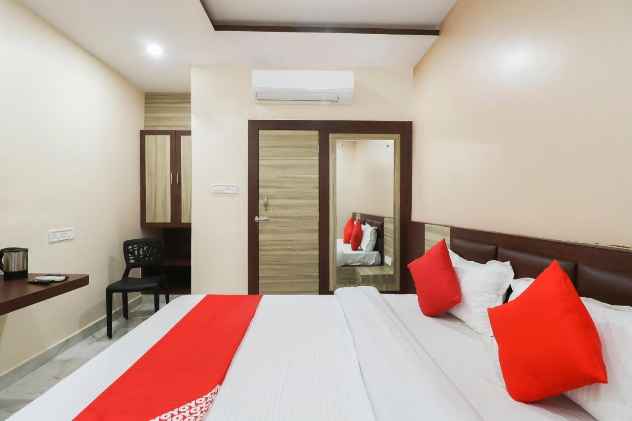 Capital O Hotel 7Th Heaven Jamshedpur Exteriör bild