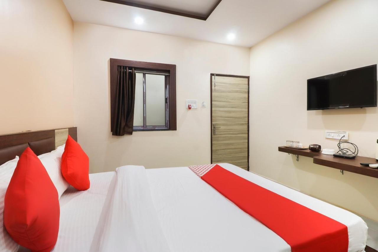 Capital O Hotel 7Th Heaven Jamshedpur Exteriör bild