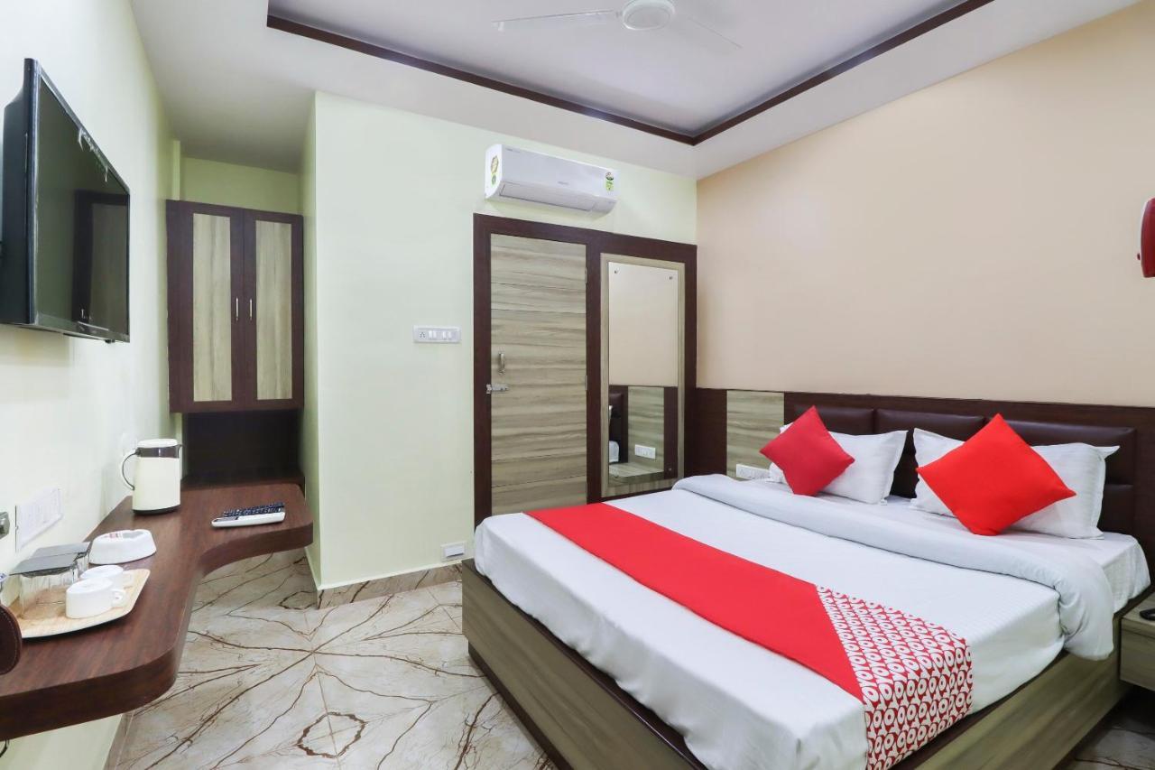 Capital O Hotel 7Th Heaven Jamshedpur Exteriör bild