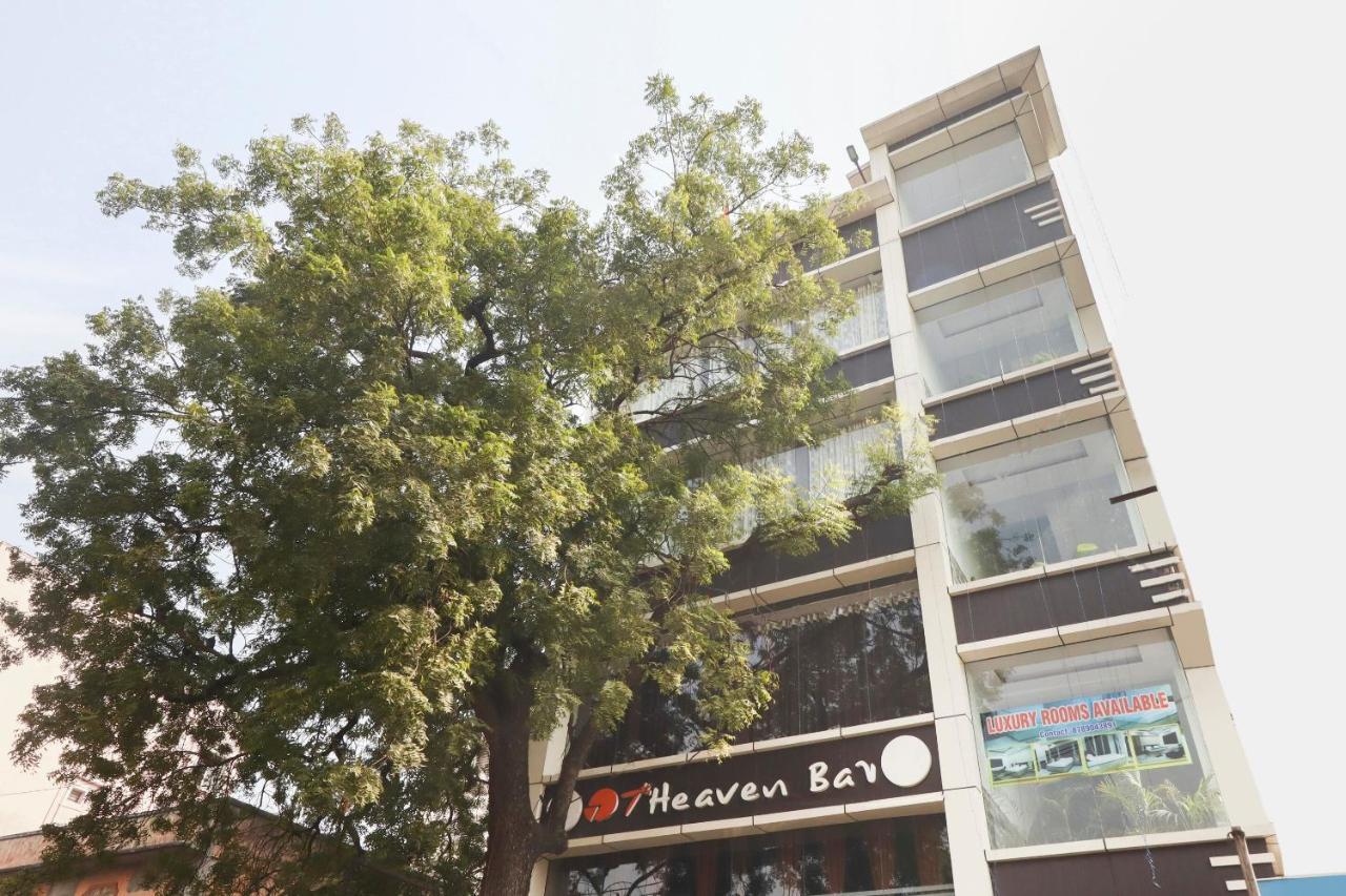 Capital O Hotel 7Th Heaven Jamshedpur Exteriör bild