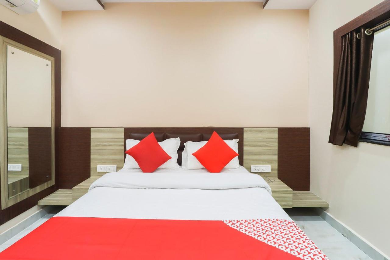 Capital O Hotel 7Th Heaven Jamshedpur Exteriör bild