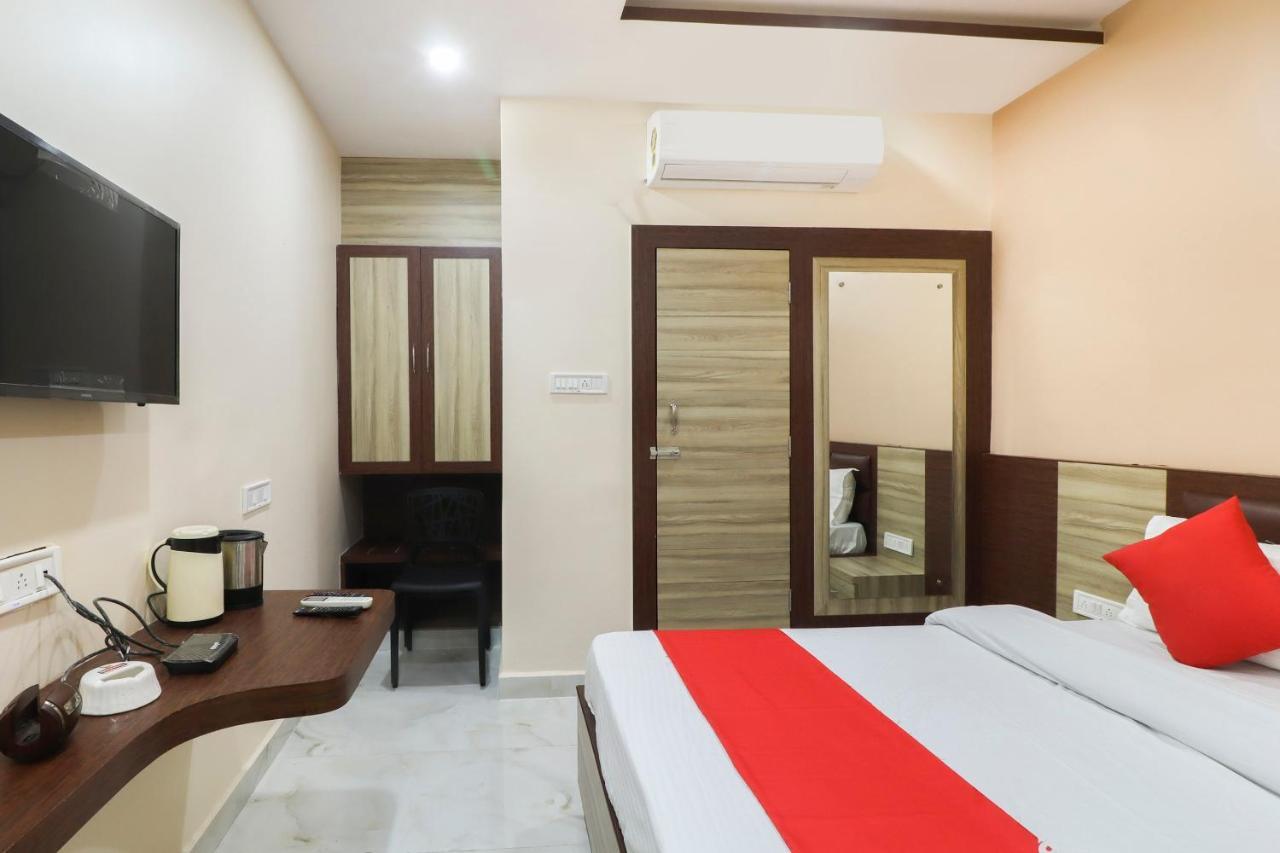 Capital O Hotel 7Th Heaven Jamshedpur Exteriör bild