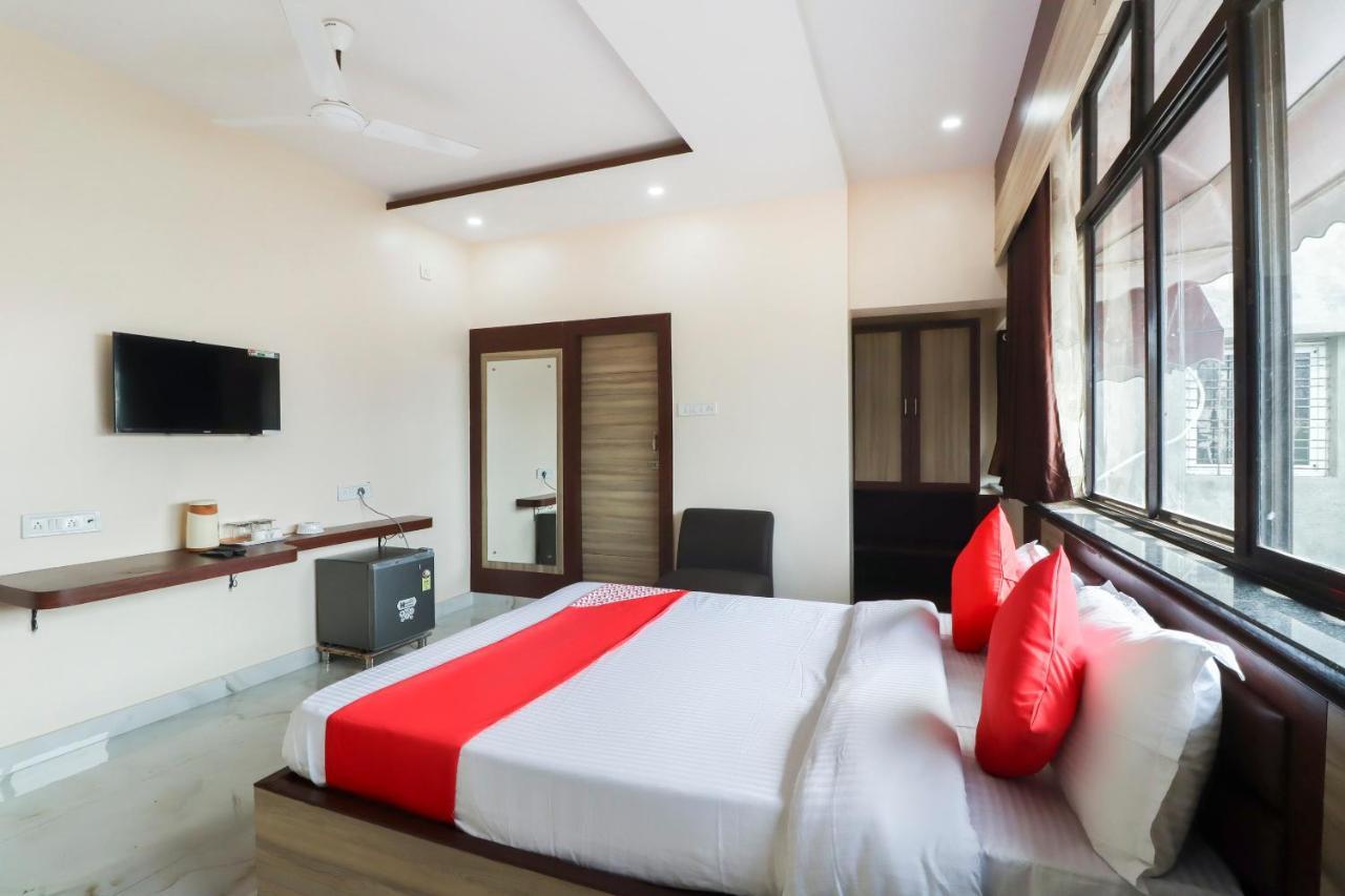 Capital O Hotel 7Th Heaven Jamshedpur Exteriör bild